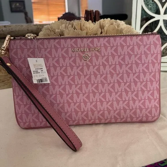 New Michael Kors 💕 jet set charm zip wirstlet - Picture 1 of 9